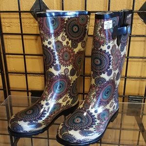 Nomad Puddles Blue/White Flower Burst Rain boots